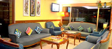 Mumbai Hotel, Lobby