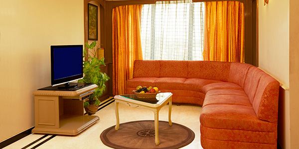 Accommodation in Mumbai, 3-Bedroom Apartment